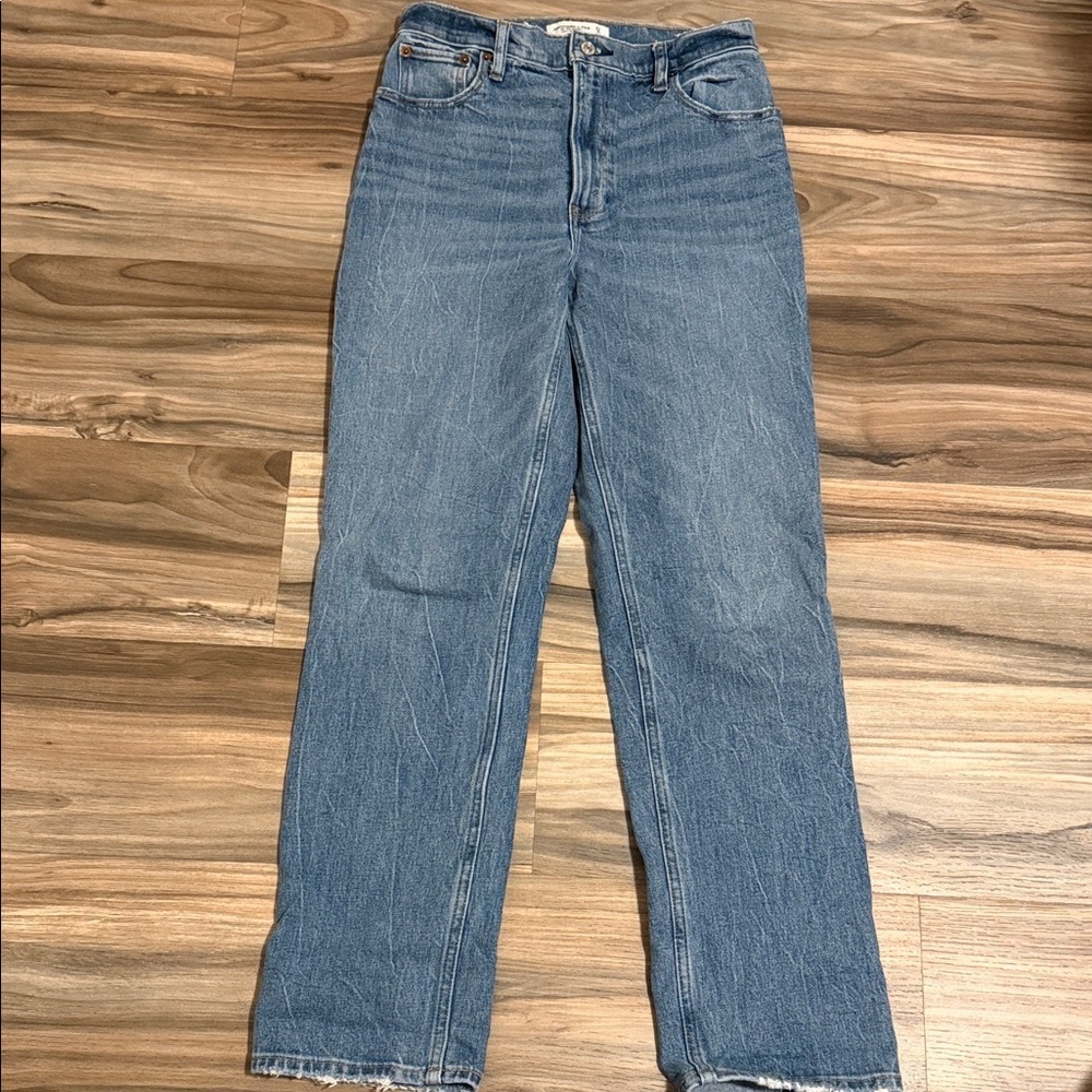 Abercrombie & Fitch The 90s Straight Ultra High Rise Blue Jeans Women’s Sz. 27